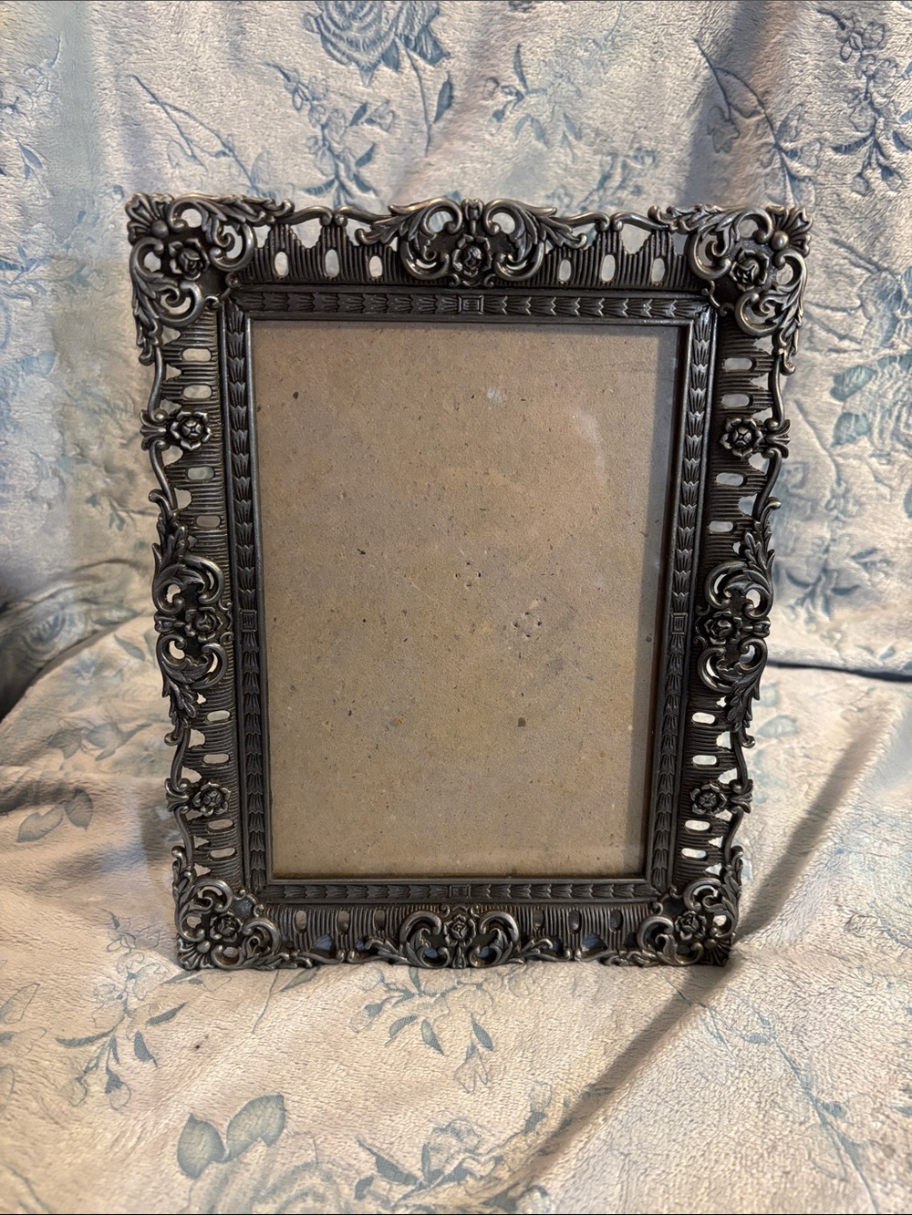 Ornate Metal Vintage-Style Photo Frame - Brand Unspecified